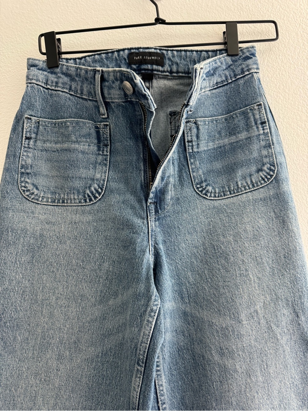 Free Assembly super high wide leg size 2 - Picture 3 of 9